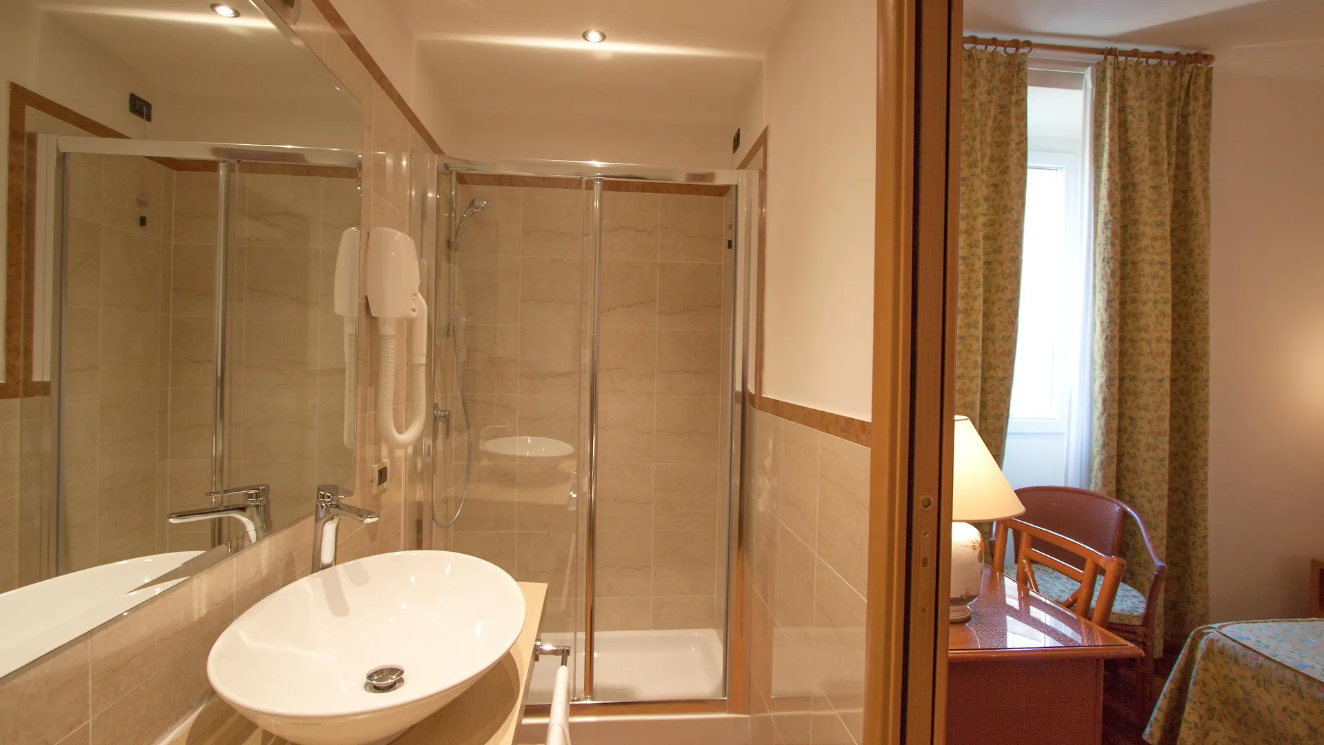 Hotel Laurentia Rome 3*,  Italy