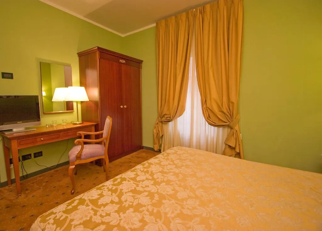 Hotel Laurentia Rome 3*,  Italy