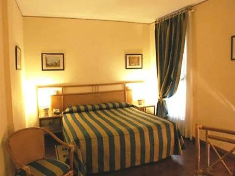 Hotel Laurentia Rome 3*,