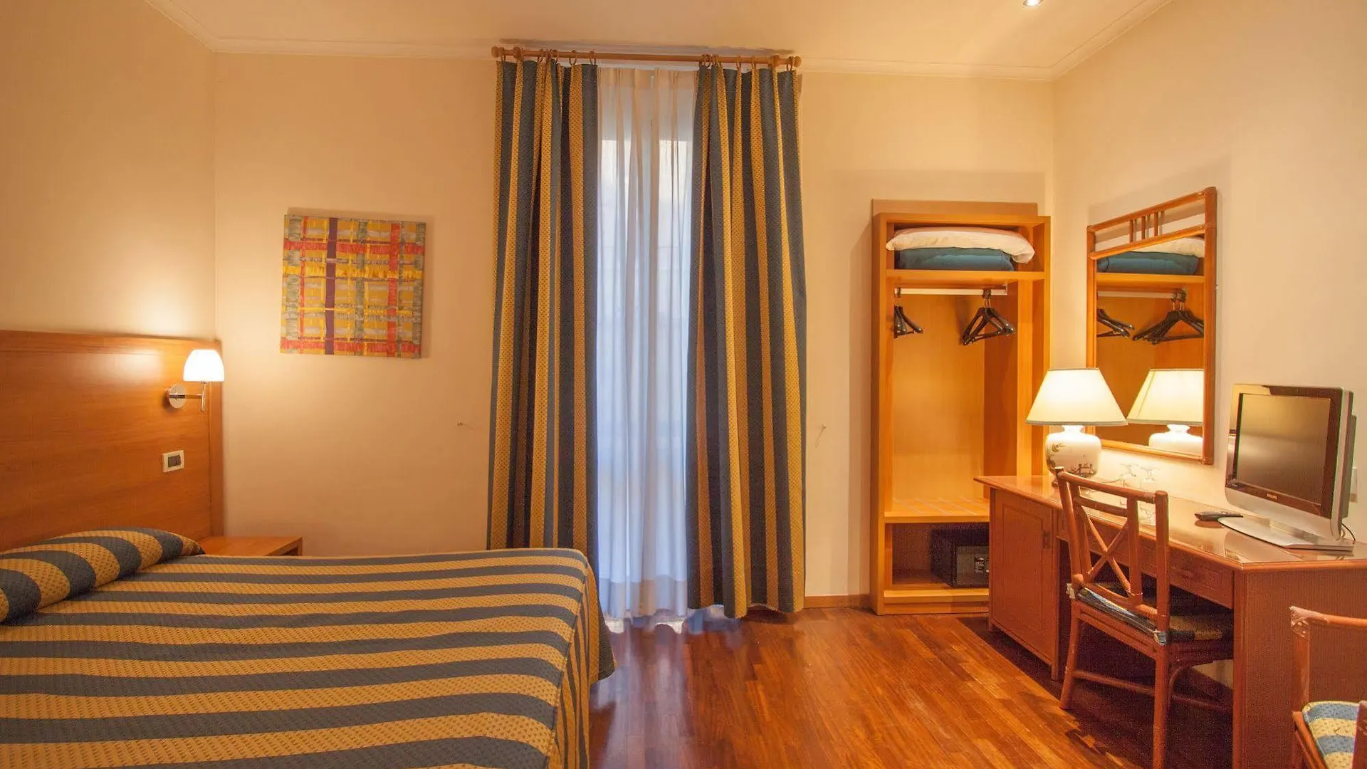 ***  Hotel Laurentia Rome Italy